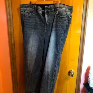 Barely worn Torrid Bombshell straight leg jeans